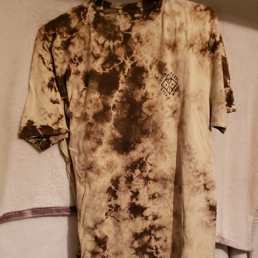 Roark Green Tan Short Sleeve Tee with Organic Pattern